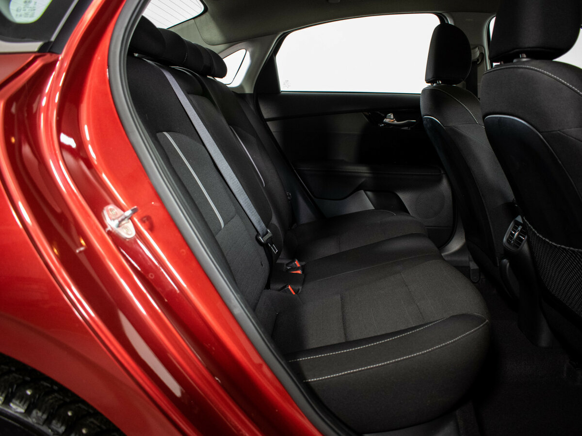 Kia Cerato 2021 года с пробегом. Фото: #8
