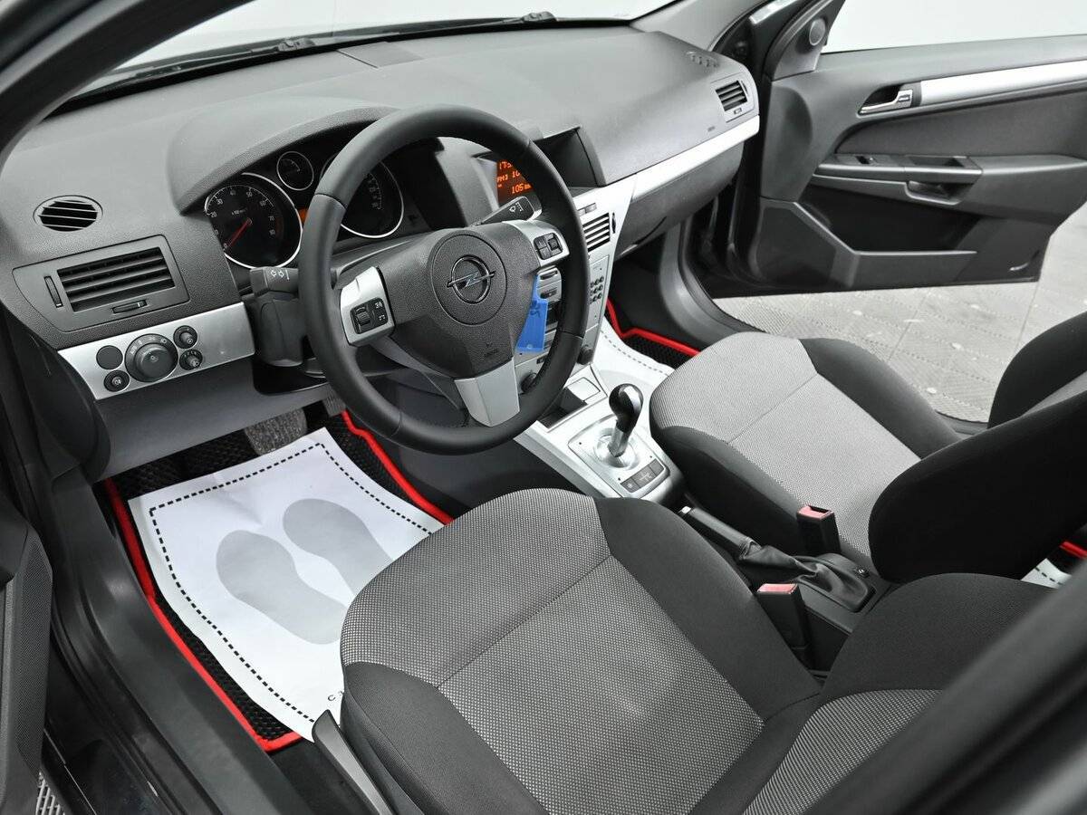 Opel Astra 2012 года с пробегом. Фото: #7