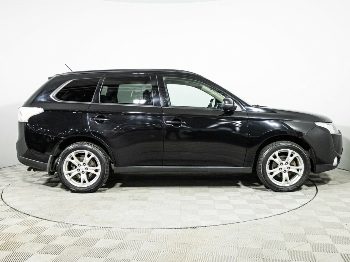 Mitsubishi Outlander 2013 года с пробегом. Фото: #3