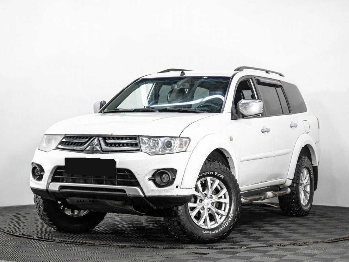 Mitsubishi Pajero Sport 2014 года с пробегом. Посмотреть фото