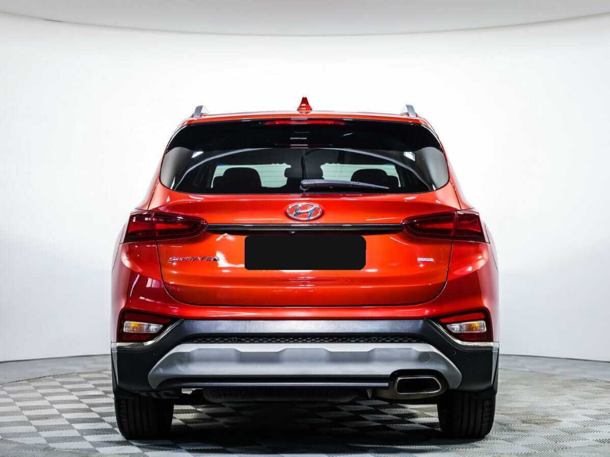 Hyundai Santa Fe 2019 года с пробегом. Фото: #4