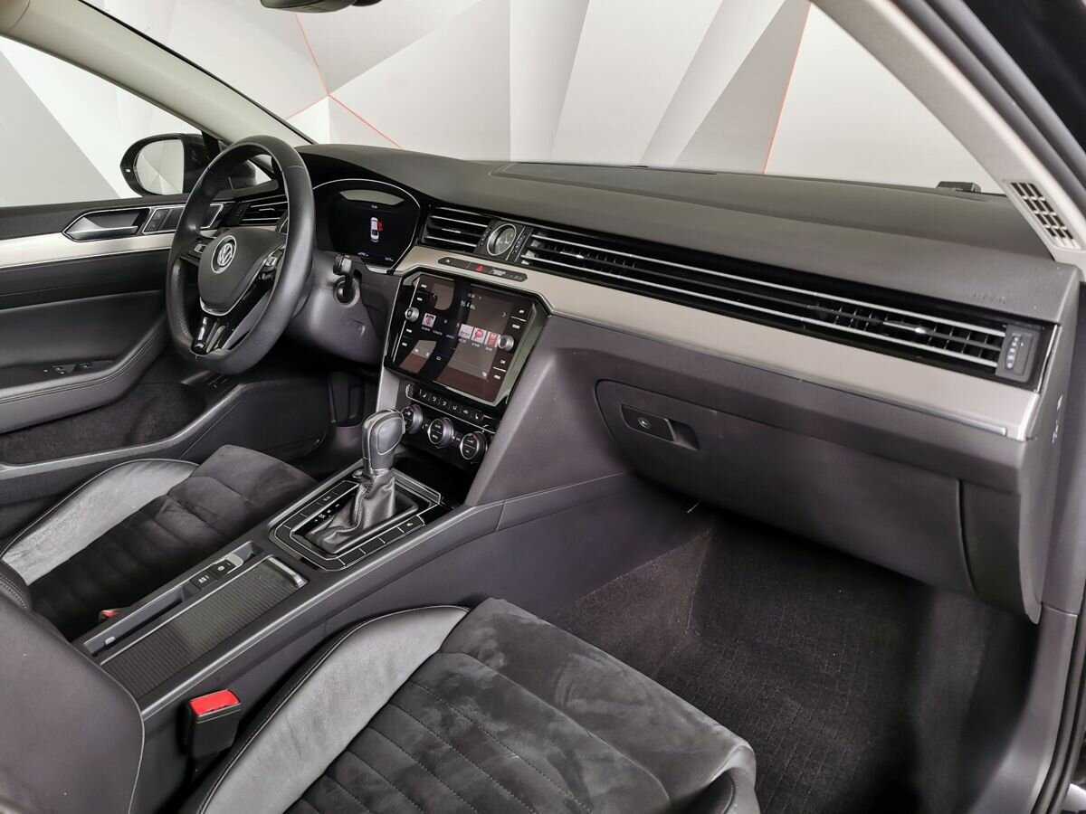 Volkswagen Passat 2019 года с пробегом. Фото: #8