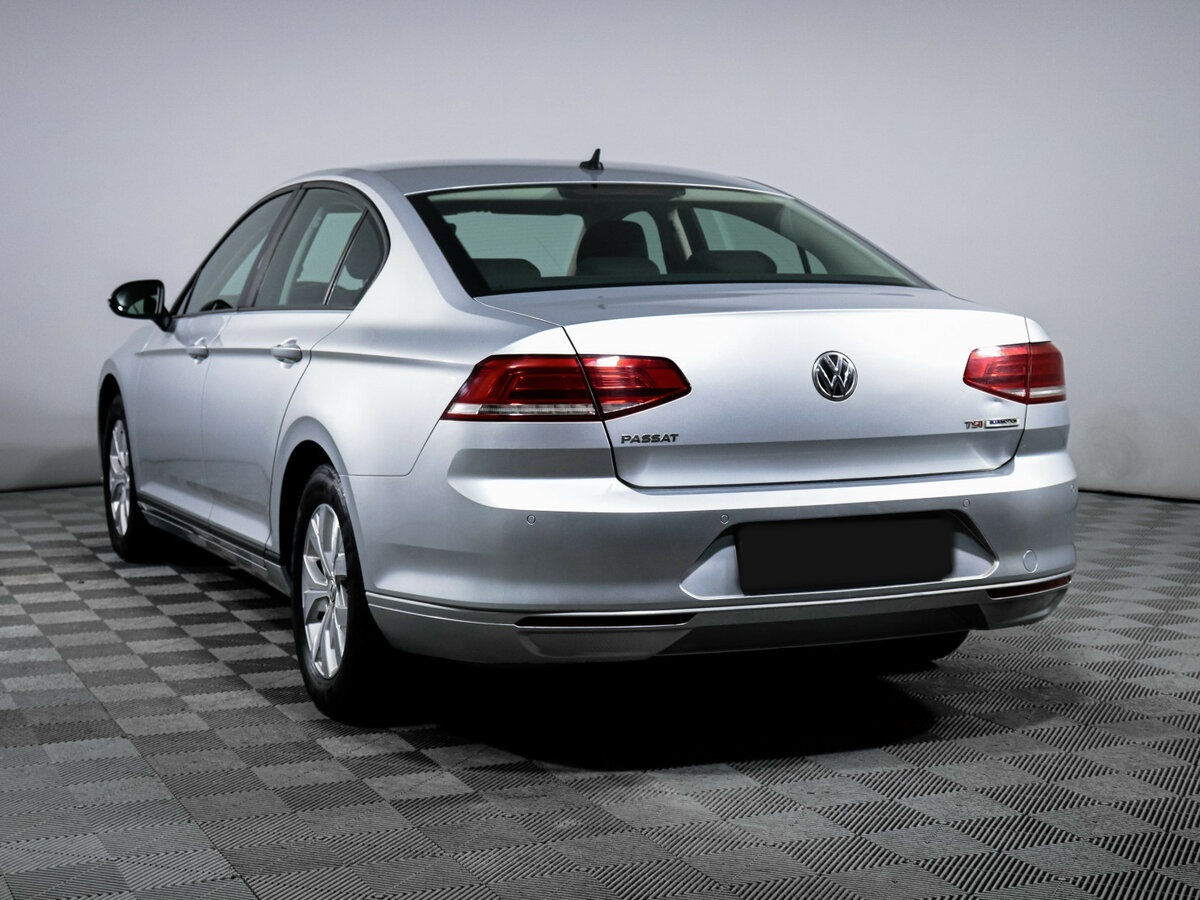 Volkswagen Passat 2017 года с пробегом. Фото: #6