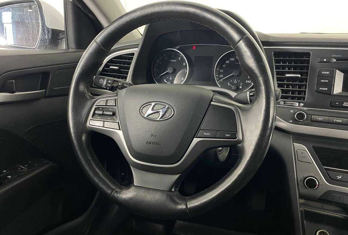 Hyundai Elantra 2017 года с пробегом. Фото: #8