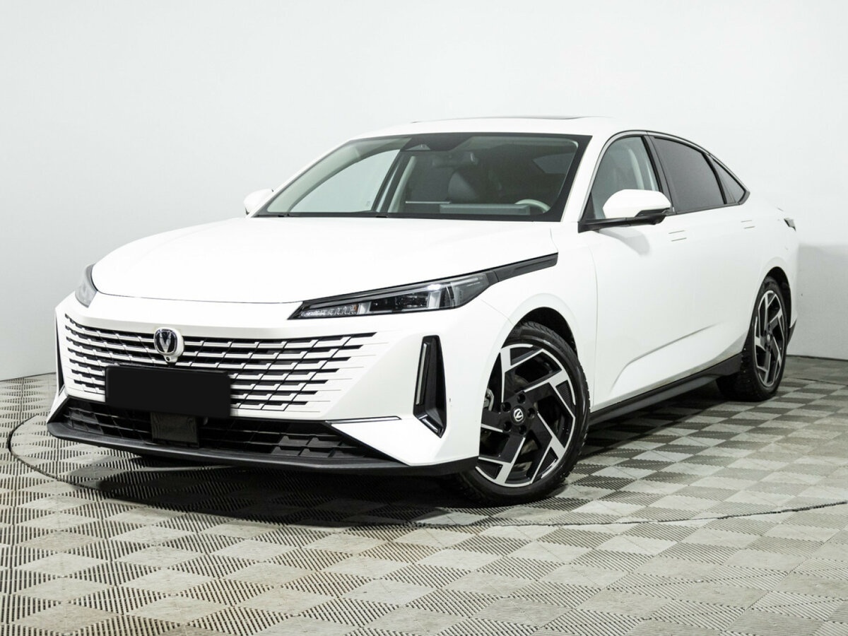 Changan Lamore 2023 года с пробегом. Посмотреть фото