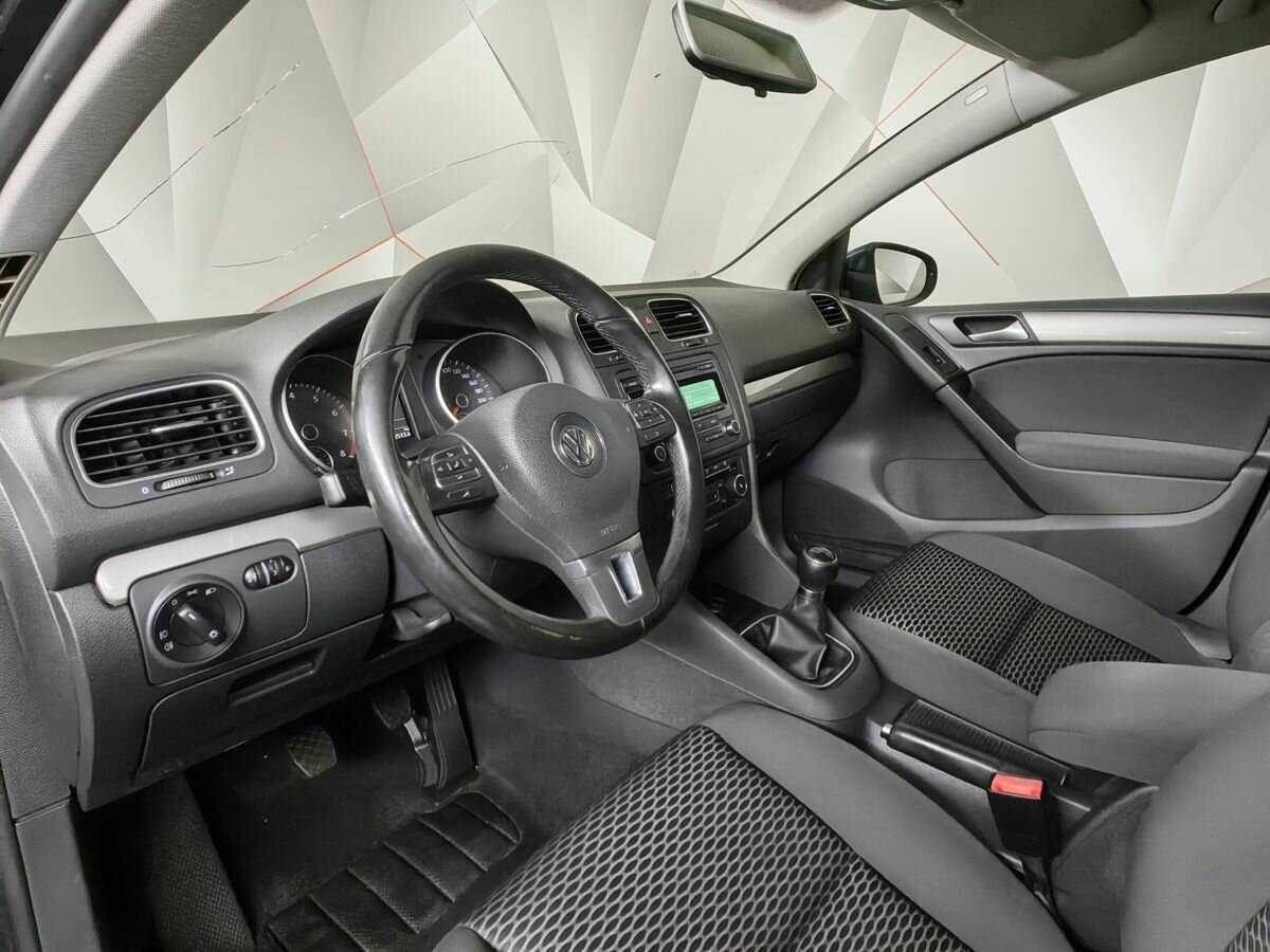 Volkswagen Golf 2012 года с пробегом. Фото: #13