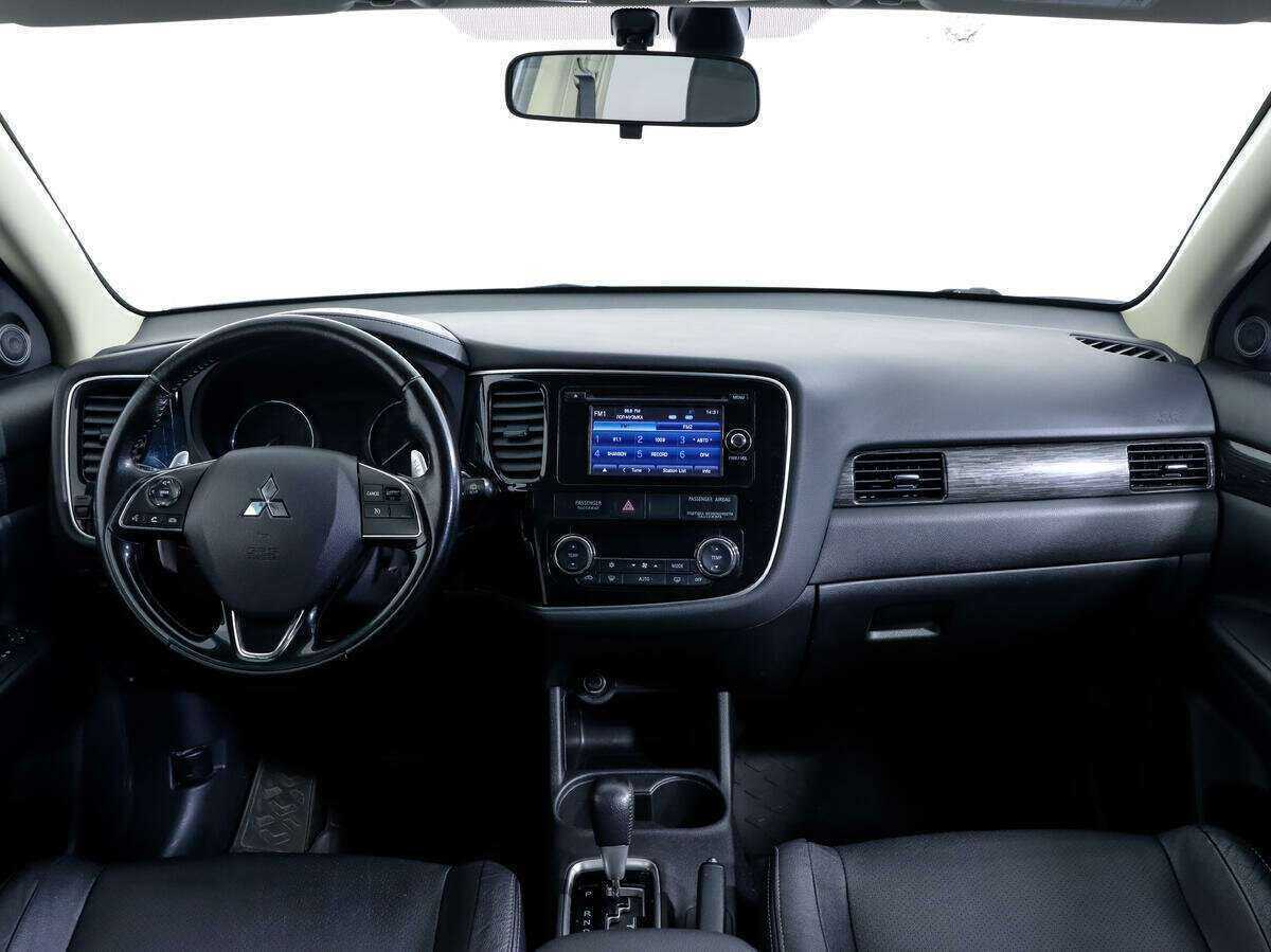 Mitsubishi Outlander 2015 года с пробегом. Фото: #9