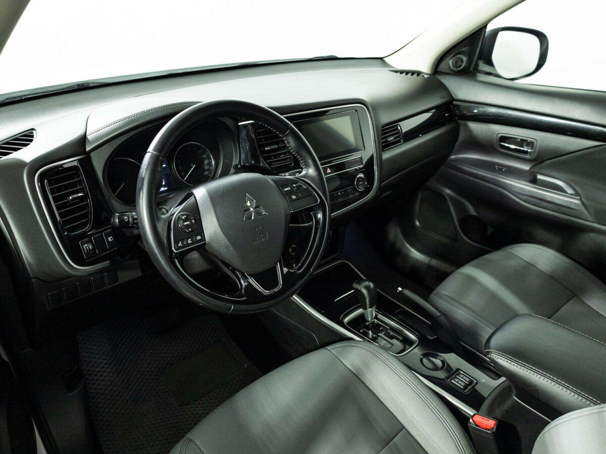 Mitsubishi Outlander 2019 года с пробегом. Фото: #8