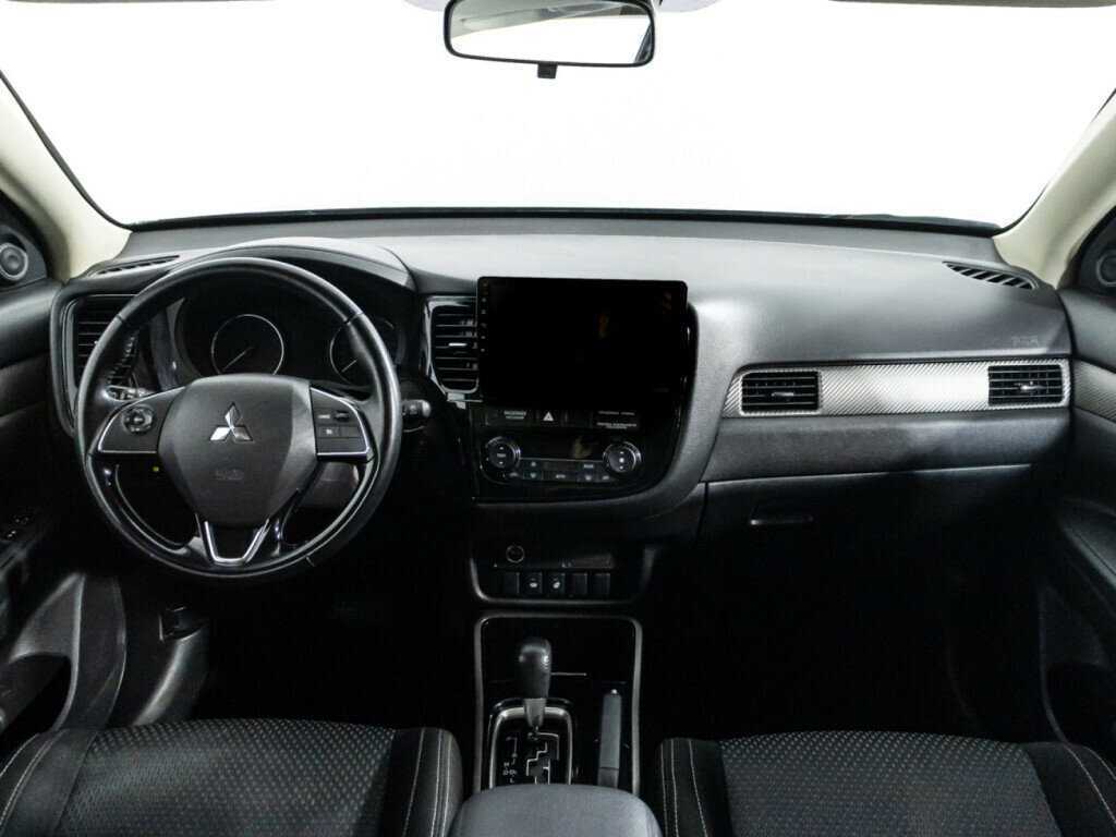 Mitsubishi Outlander 2017 года с пробегом. Фото: #12