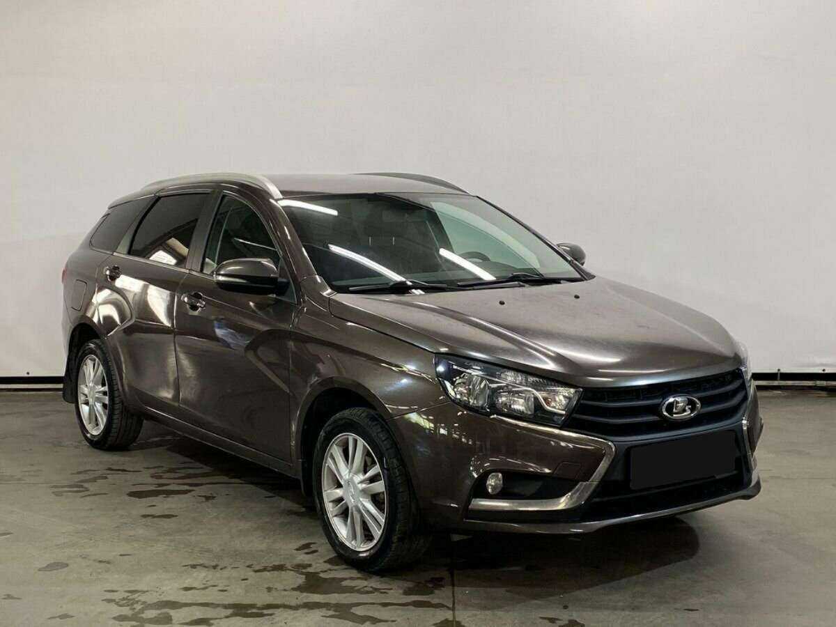 Lada (ВАЗ) Vesta 2018 года с пробегом. Фото: #2