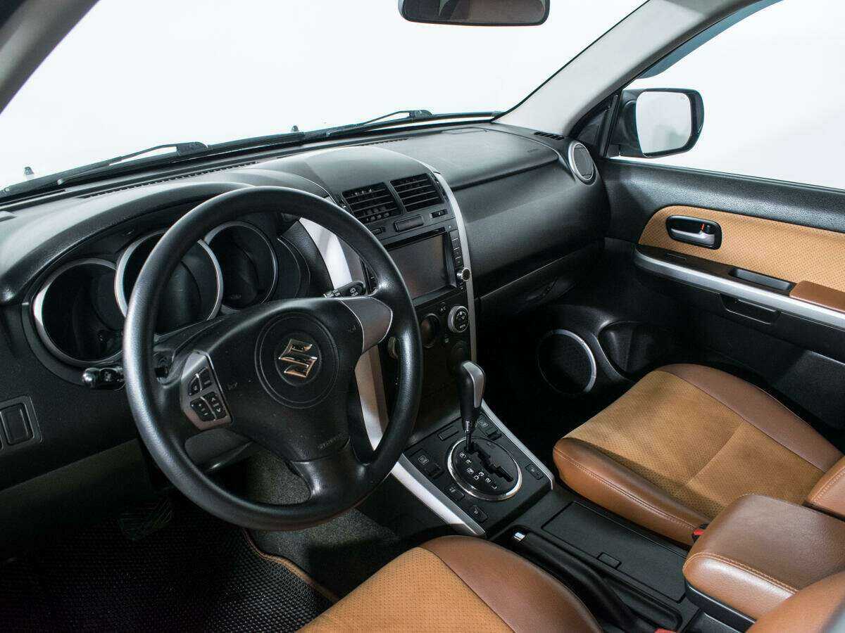 Suzuki Grand Vitara 2012 года с пробегом. Фото: #11