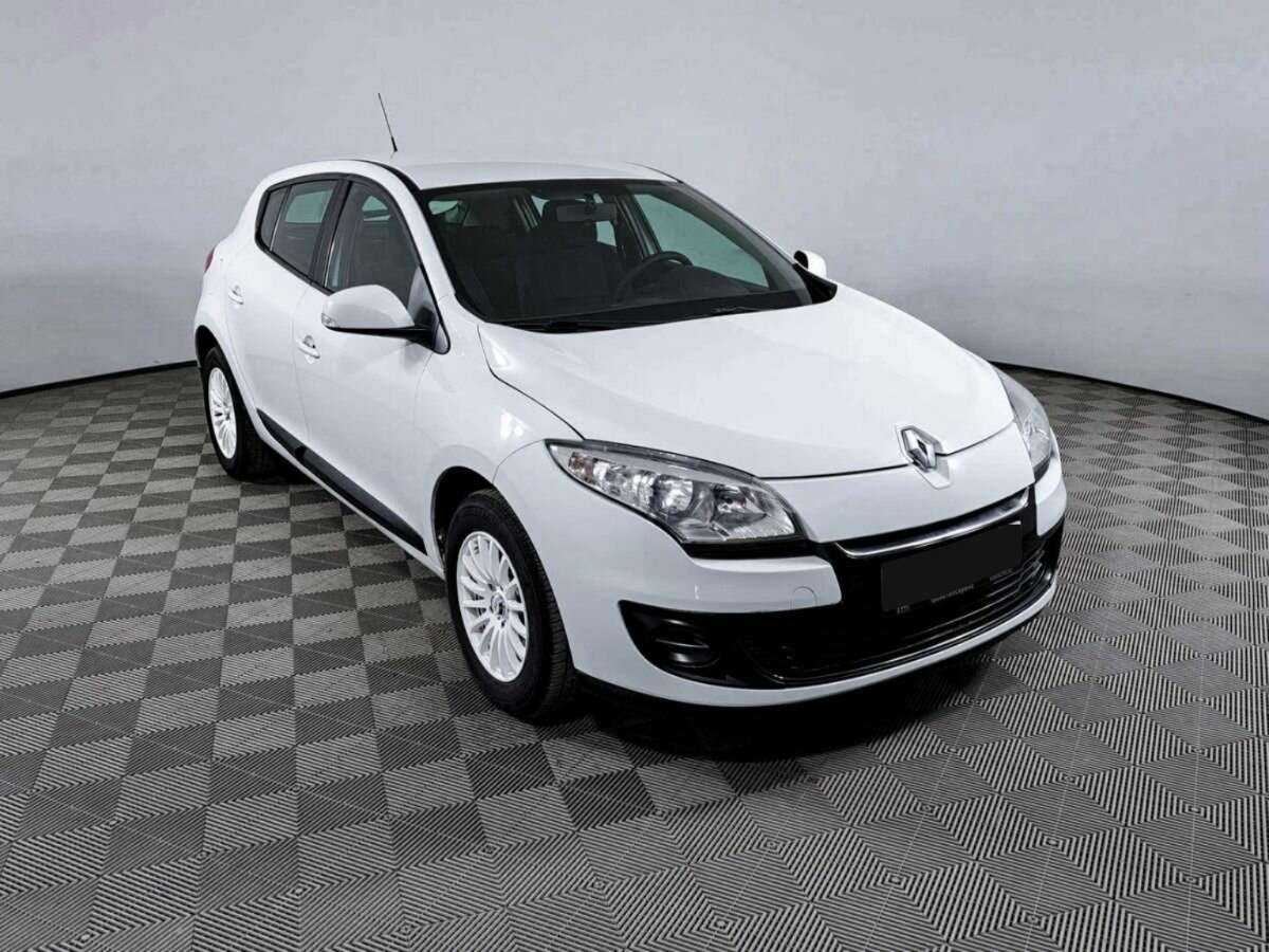 Renault Megane 2013 года с пробегом. Фото: #2