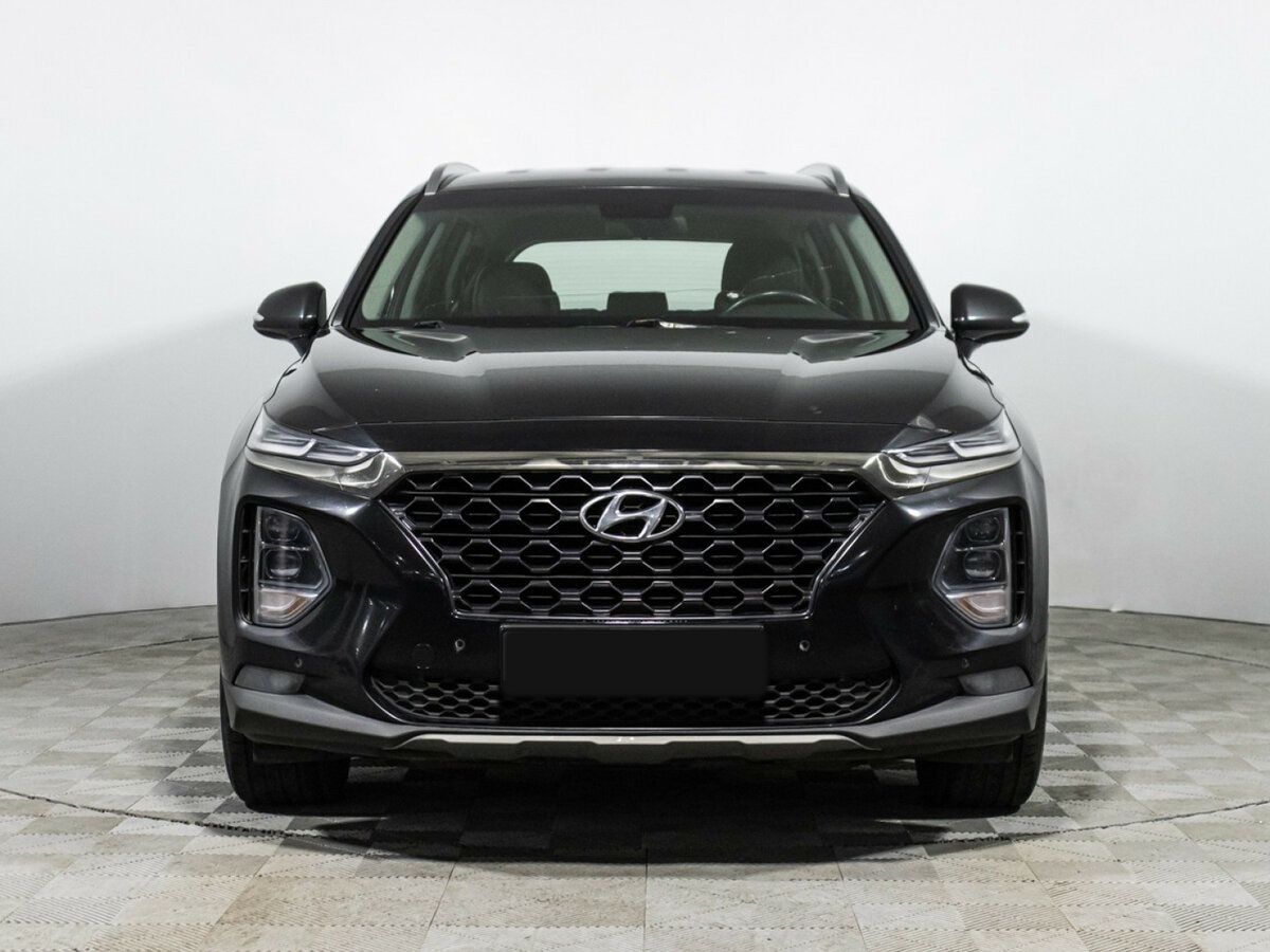 Hyundai Santa Fe 2018 года с пробегом. Фото: #1