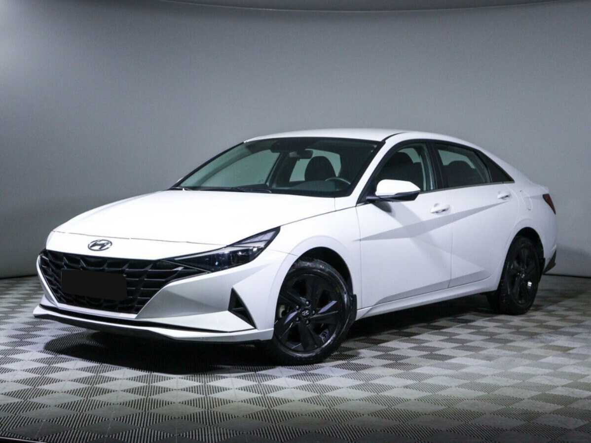 Hyundai Elantra 2021 года с пробегом. Посмотреть фото