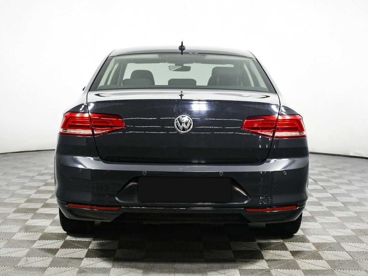 Volkswagen Passat 2017 года с пробегом. Фото: #5