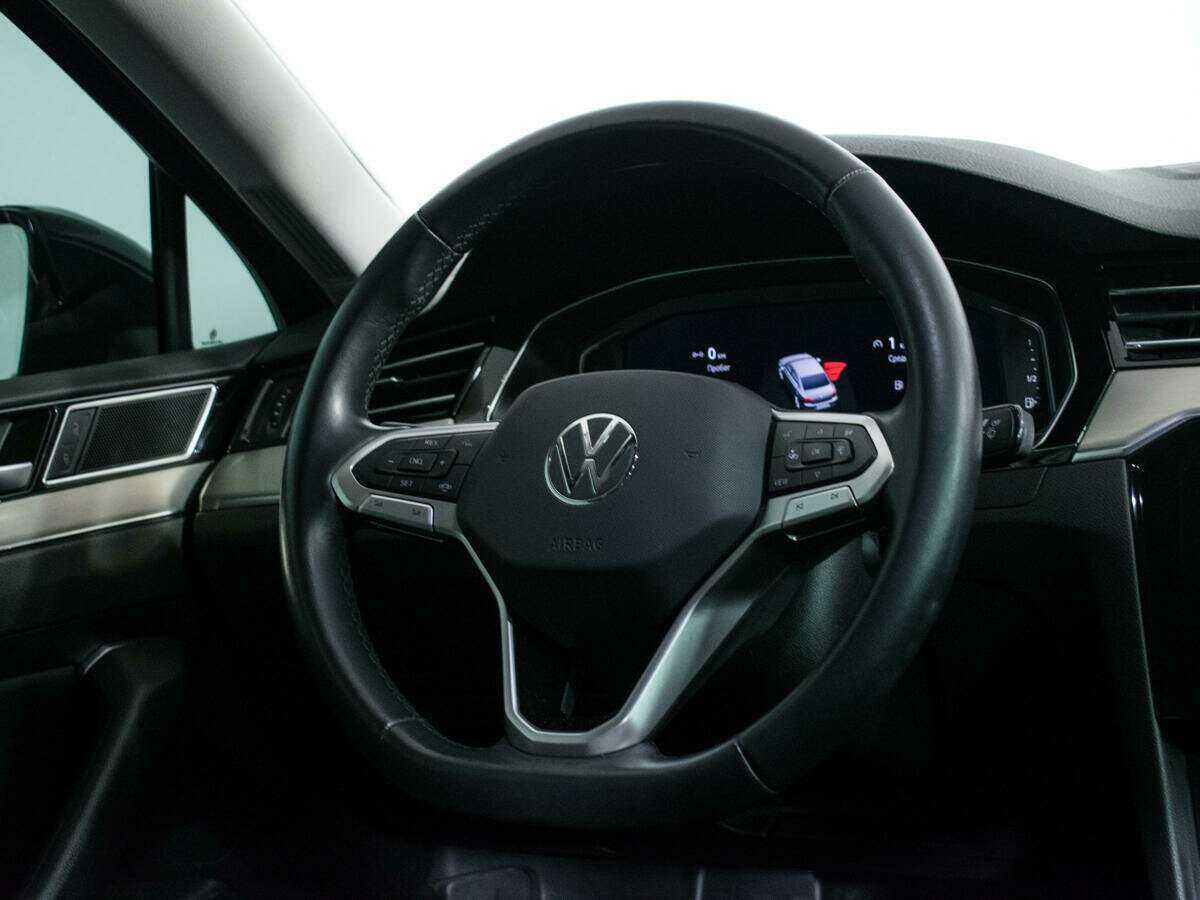 Volkswagen Passat 2021 года с пробегом. Фото: #12