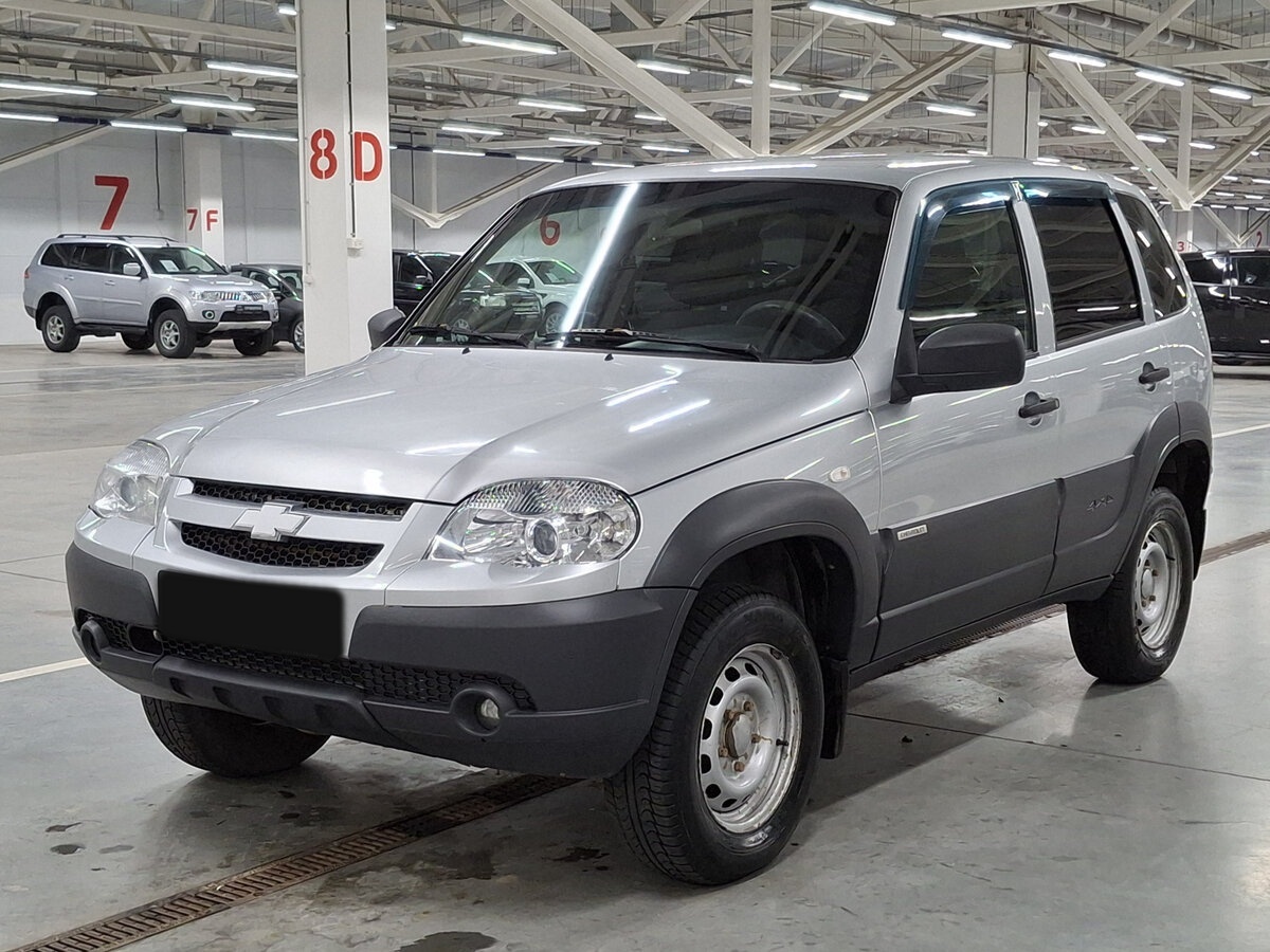 Chevrolet Niva 2018 года с пробегом. Посмотреть фото