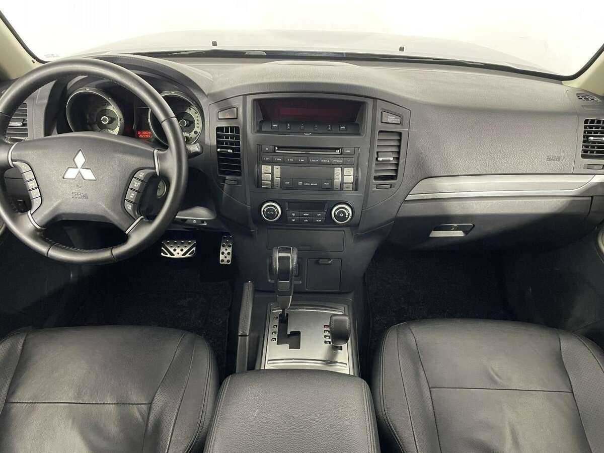 Mitsubishi Pajero 2012 года с пробегом. Фото: #6