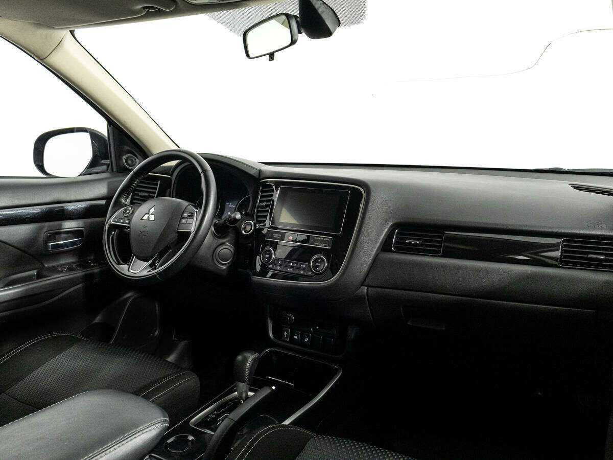 Mitsubishi Outlander 2019 года с пробегом. Фото: #8