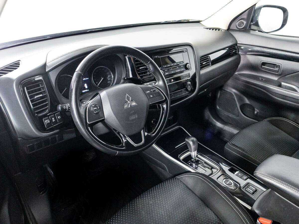 Mitsubishi Outlander 2019 года с пробегом. Фото: #10