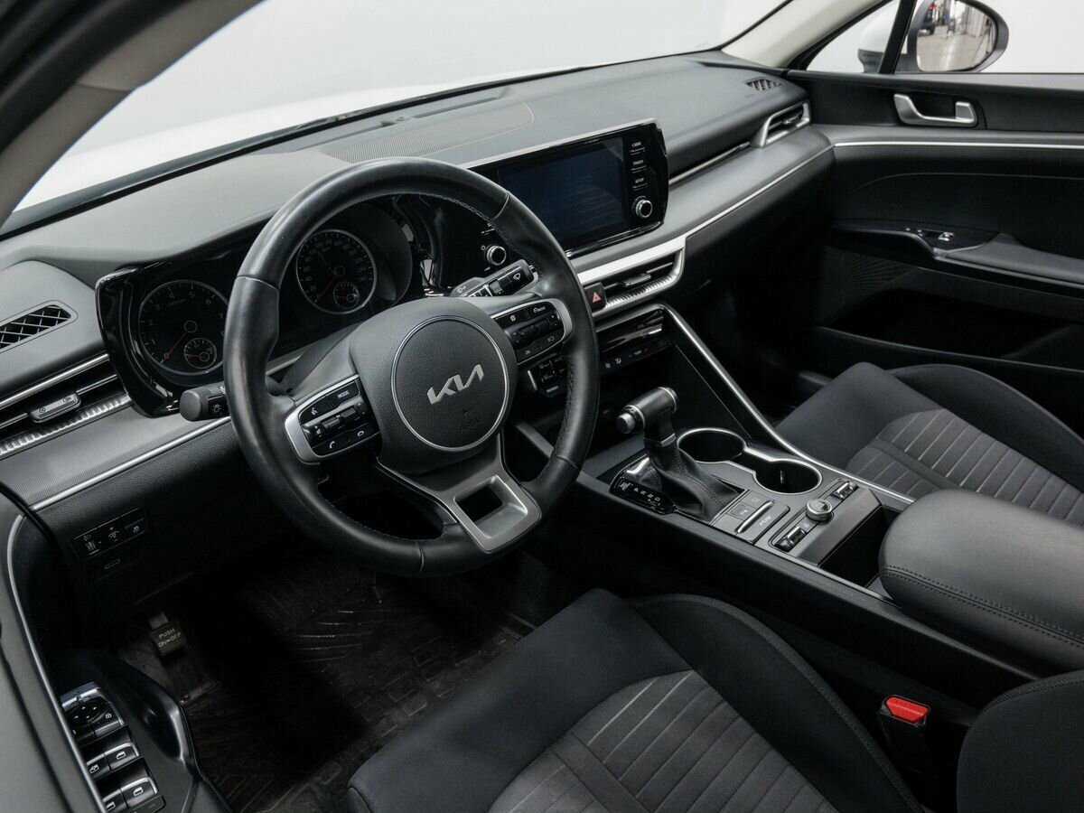Kia K5 2022 года с пробегом. Фото: #12