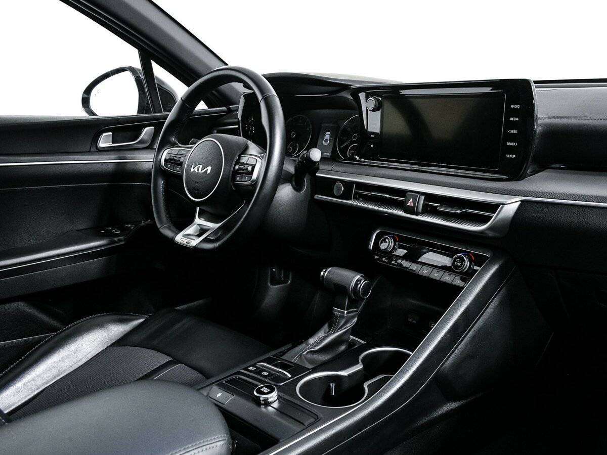 Kia K5 2021 года с пробегом. Фото: #8