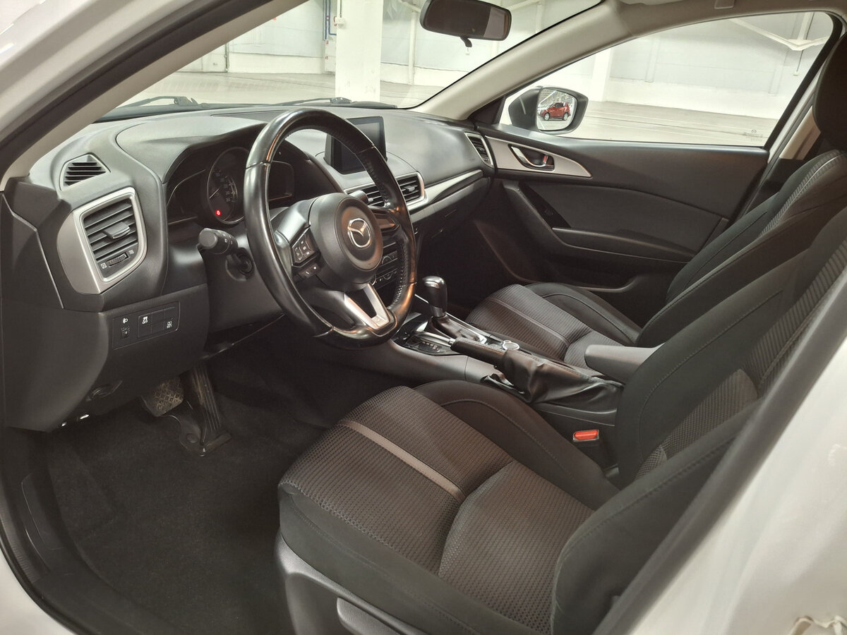 Mazda 3 2018 года с пробегом. Фото: #15