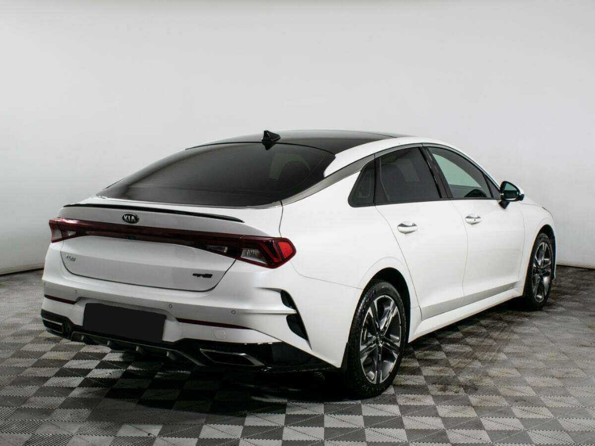 Kia K5 2021 года с пробегом. Фото: #2