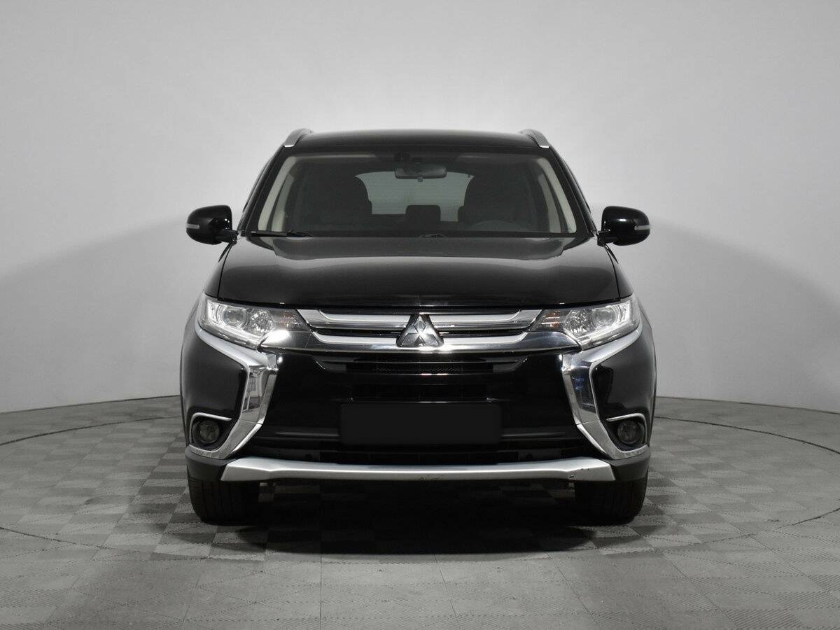 Mitsubishi Outlander 2018 года с пробегом. Фото: #1