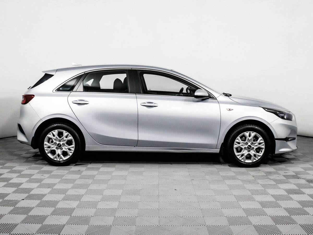 Kia Ceed 2022 года с пробегом. Фото: #3