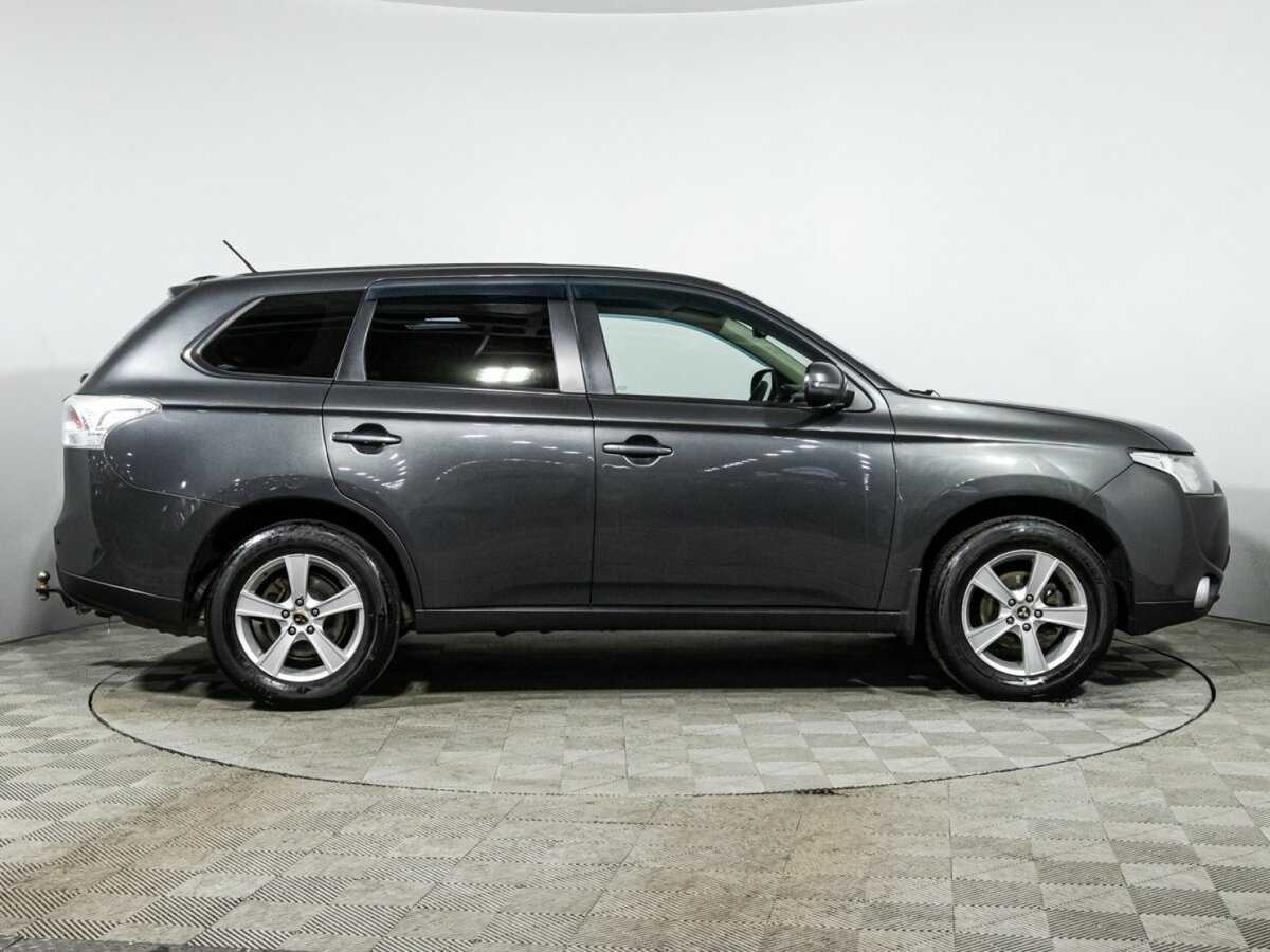 Mitsubishi Outlander 2013 года с пробегом. Фото: #3