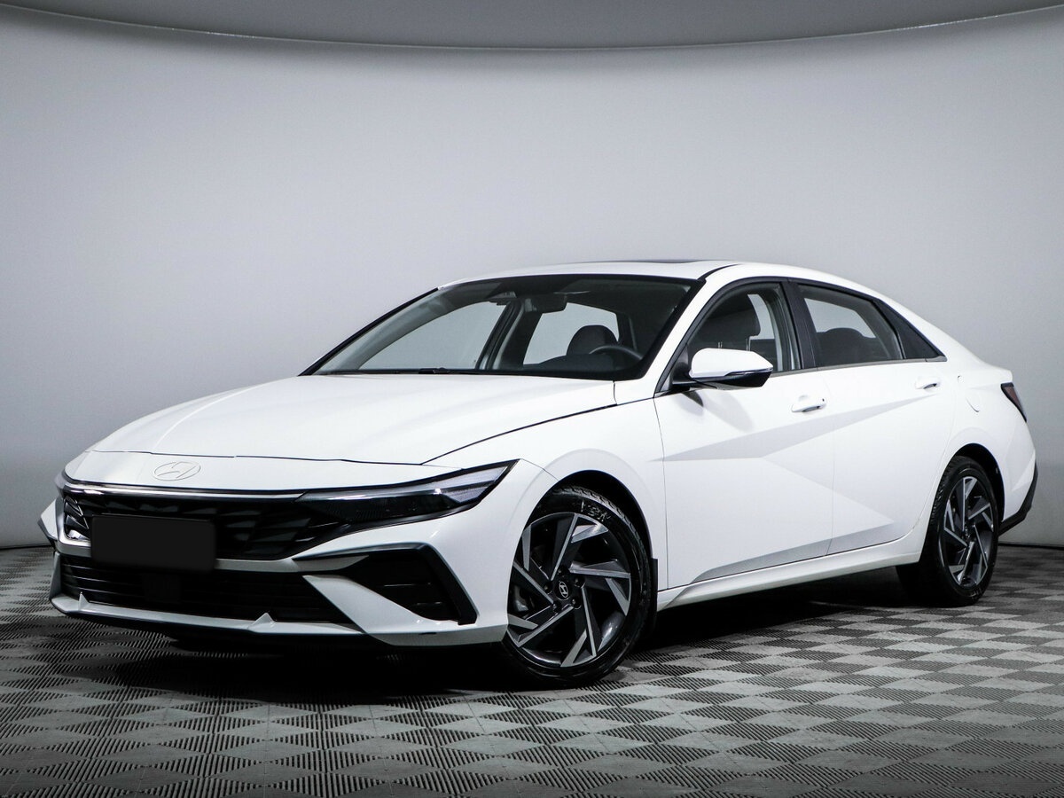 Hyundai Elantra 2023 года с пробегом. Фото: #0