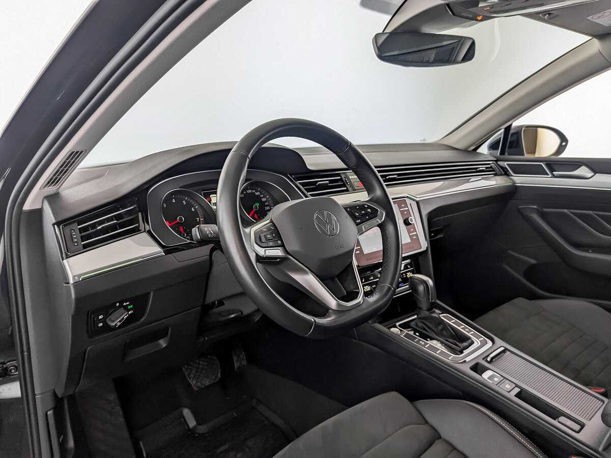 Volkswagen Passat 2021 года с пробегом. Фото: #15