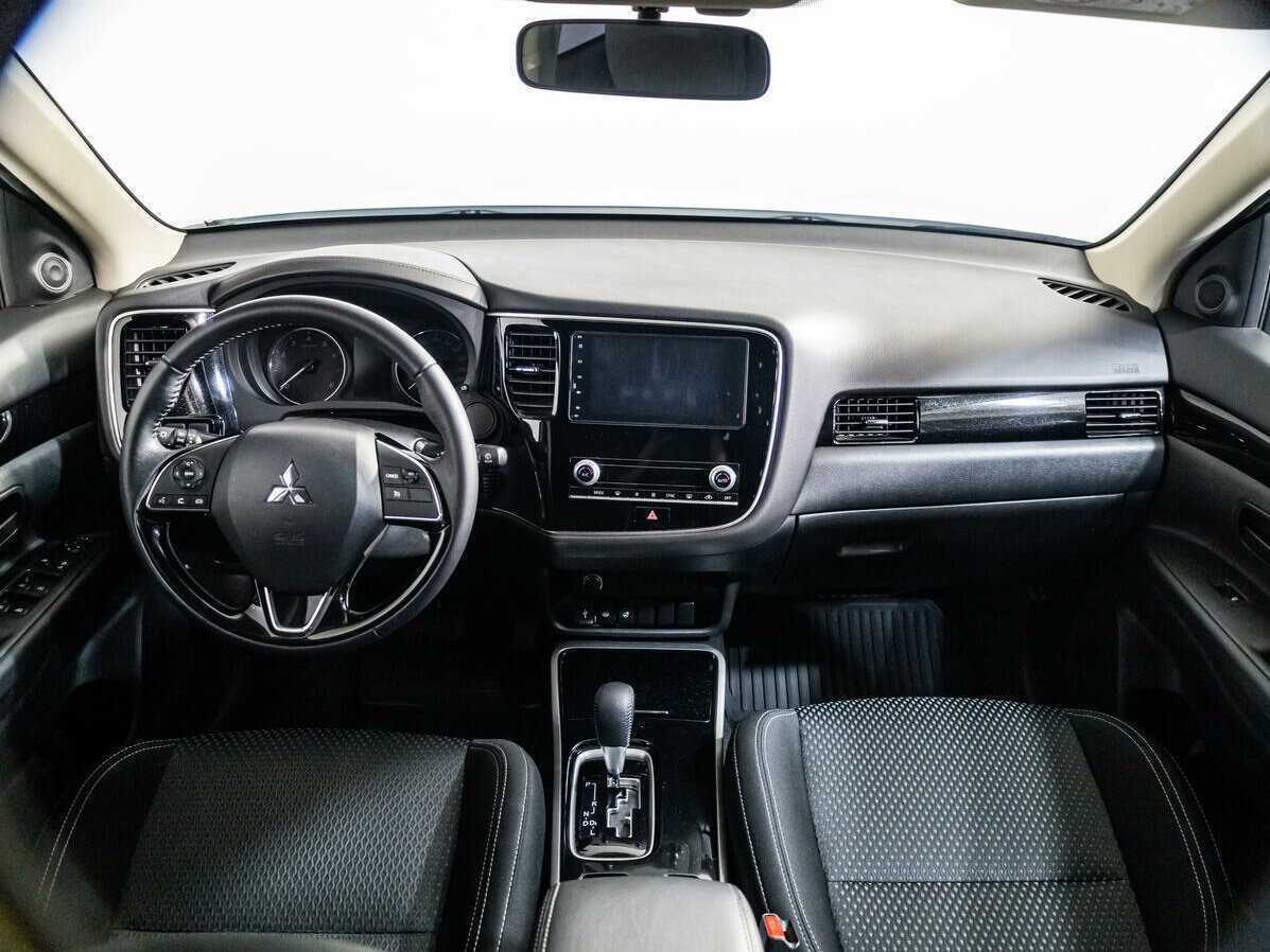 Mitsubishi Outlander 2020 года с пробегом. Фото: #11