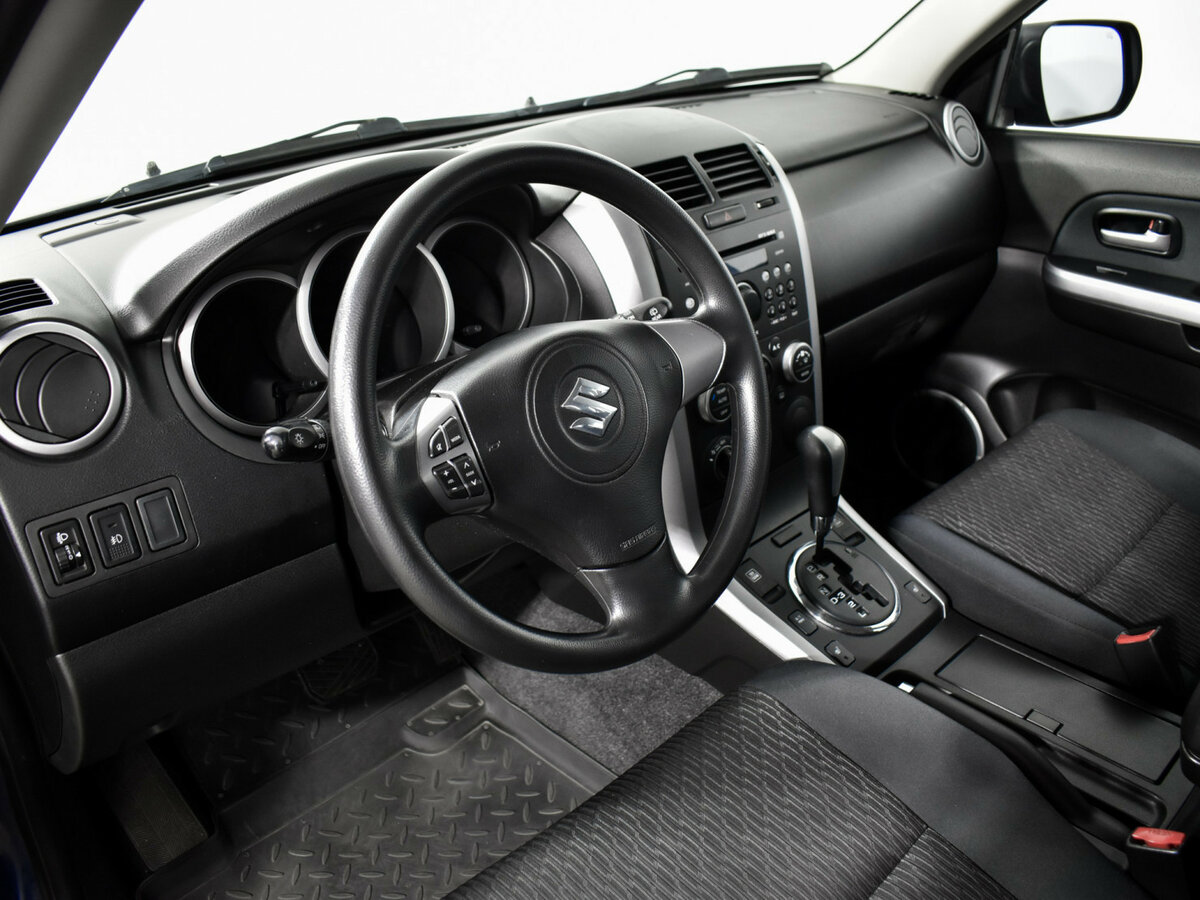 Suzuki Grand Vitara 2014 года с пробегом. Фото: #8