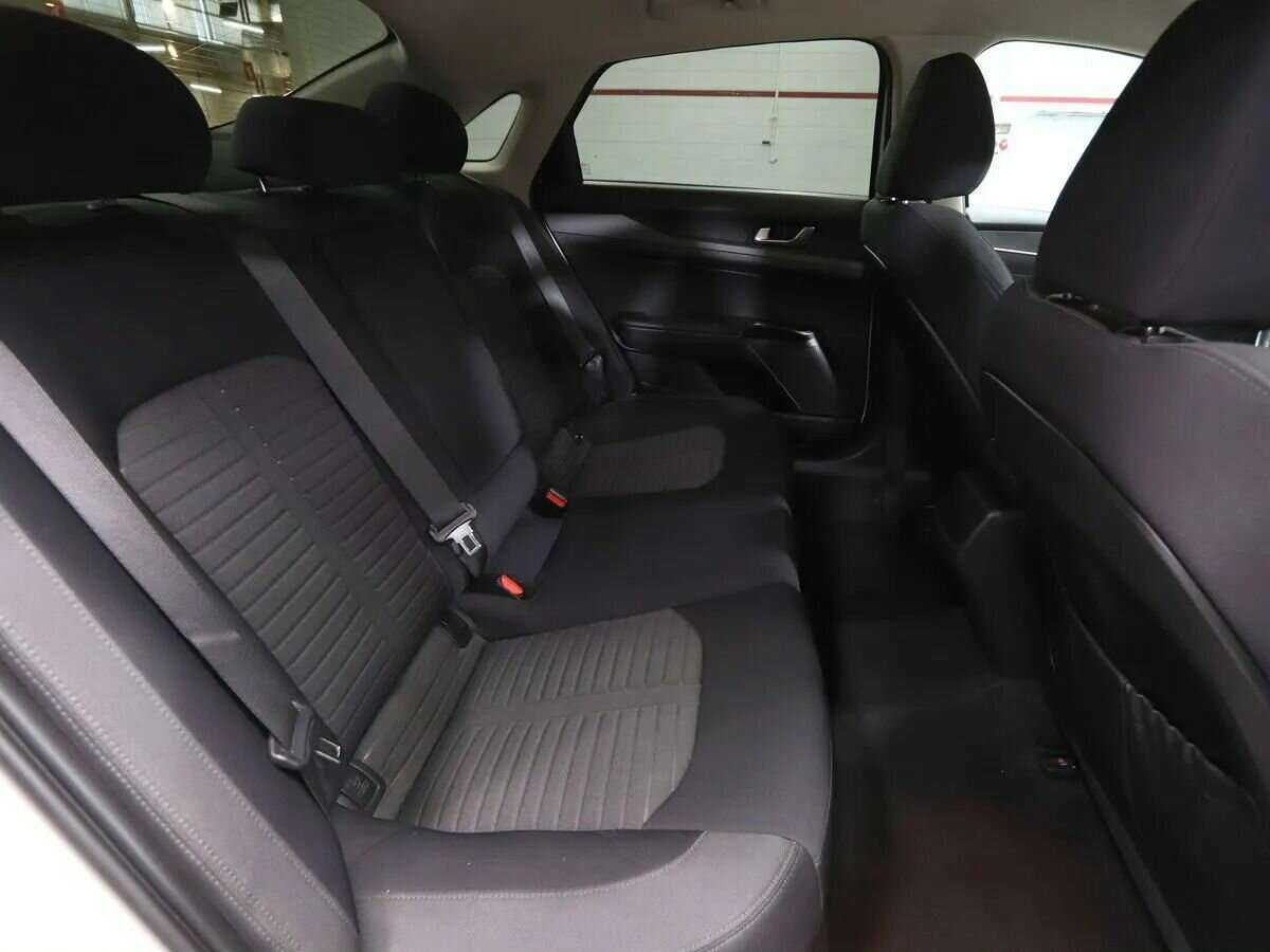 Kia K5 2021 года с пробегом. Фото: #13