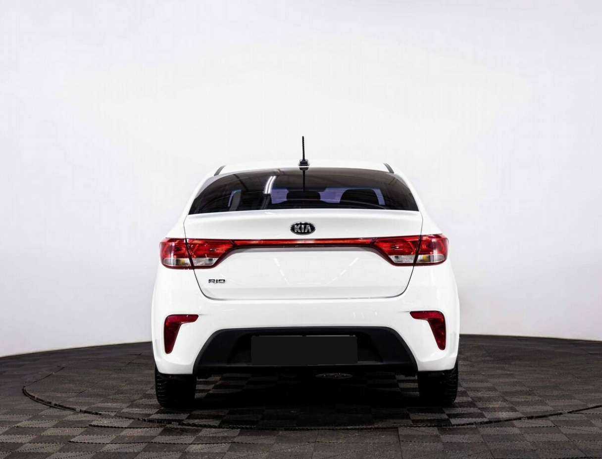 Kia Rio 2018 года с пробегом. Фото: #4