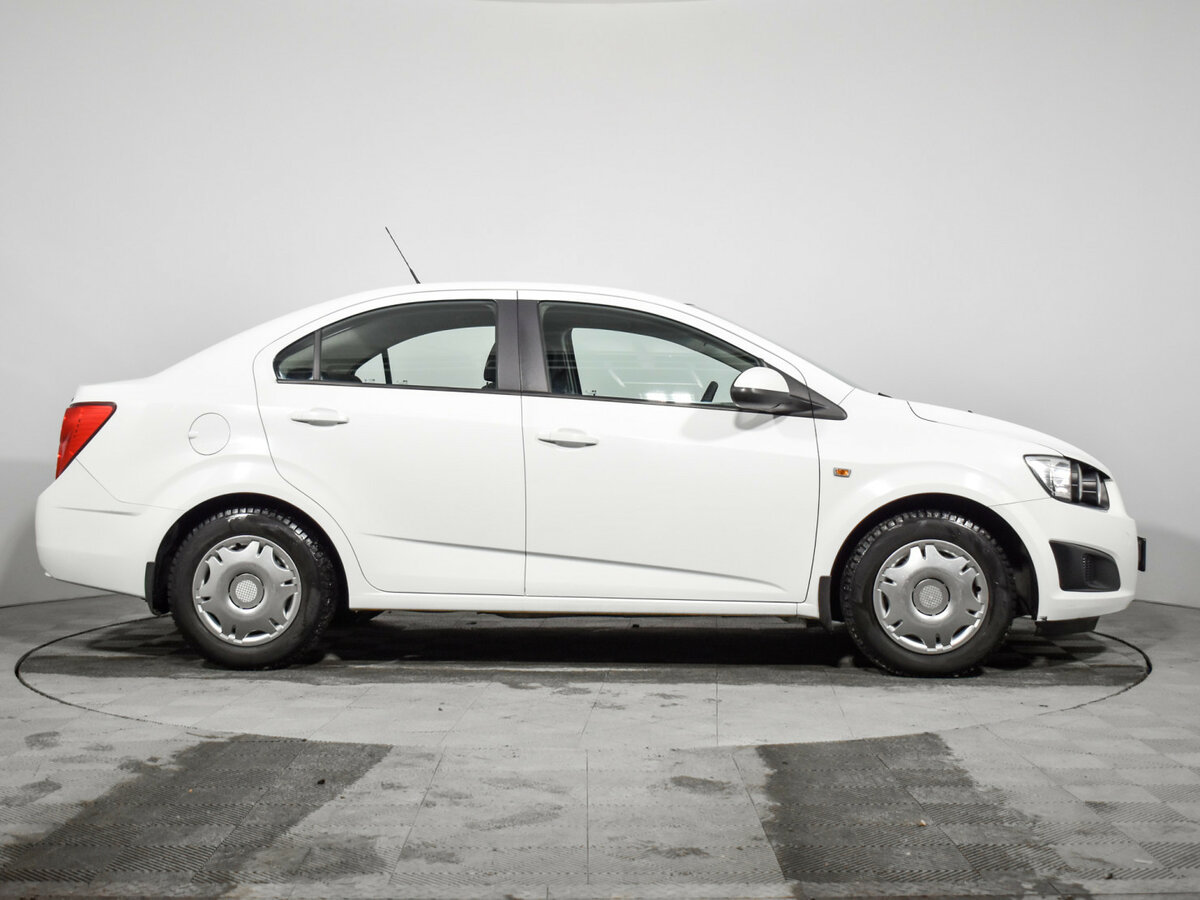 Chevrolet Aveo 2014 года с пробегом. Фото: #3