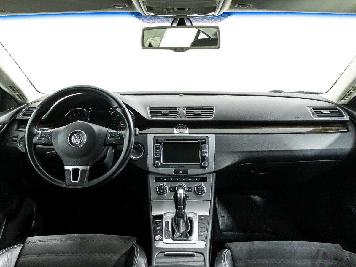 Volkswagen Passat CC 2013 года с пробегом. Фото: #12