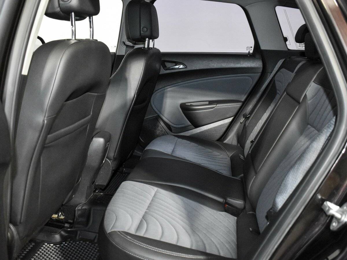 Opel Astra 2013 года с пробегом. Фото: #9