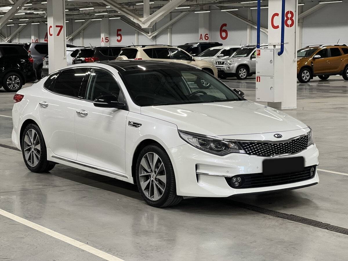 Kia K5 2017 года с пробегом. Фото: #2