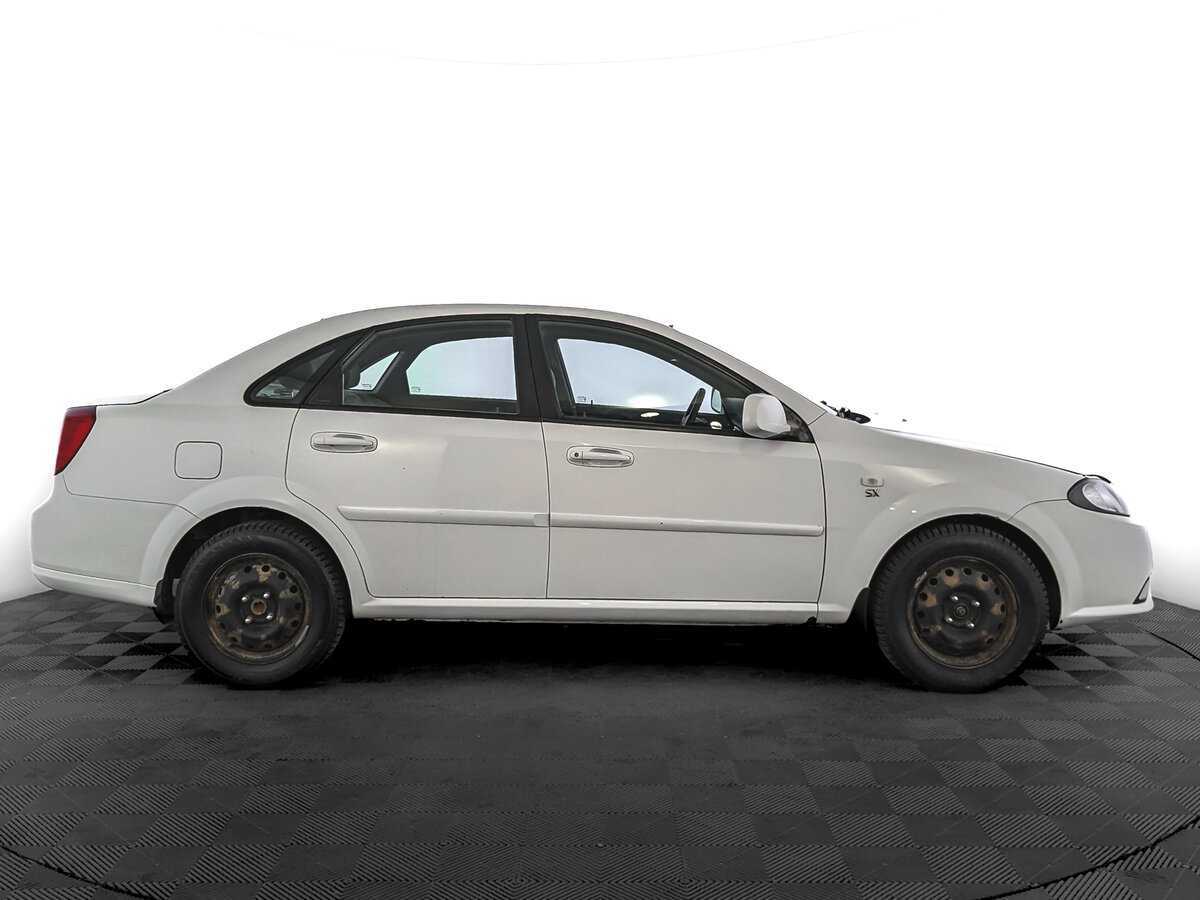Daewoo Gentra 2014 года с пробегом. Фото: #3