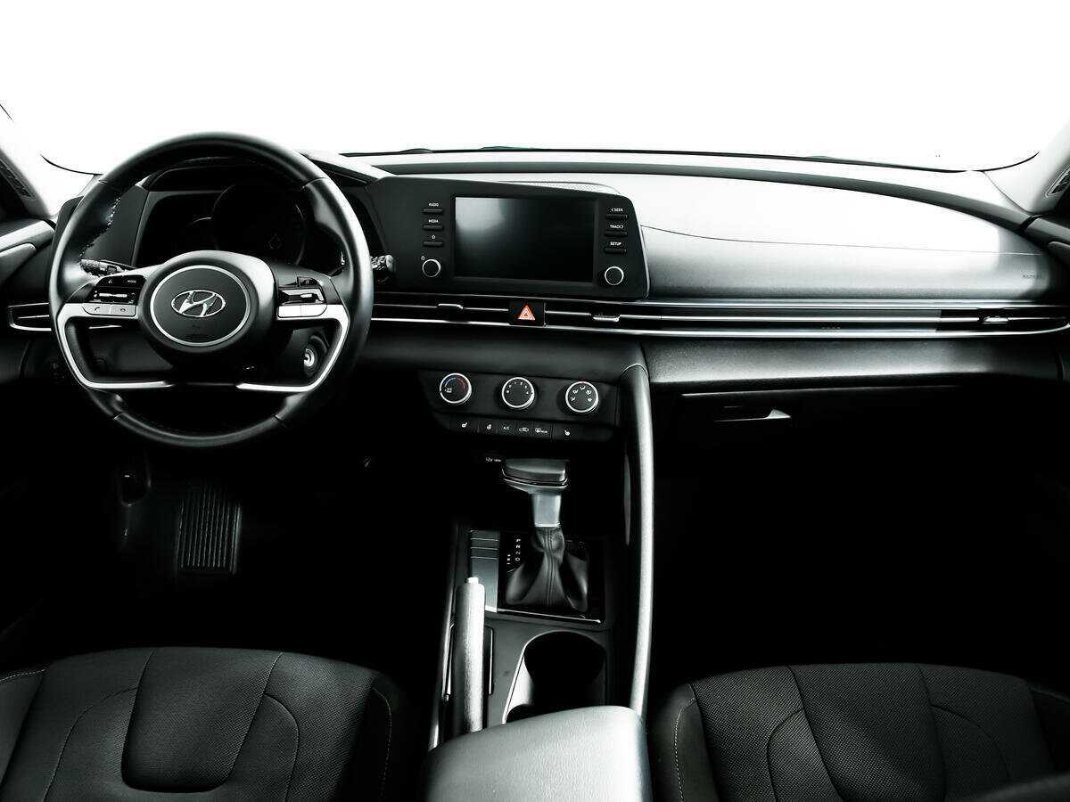 Hyundai Elantra 2022 года с пробегом. Фото: #10