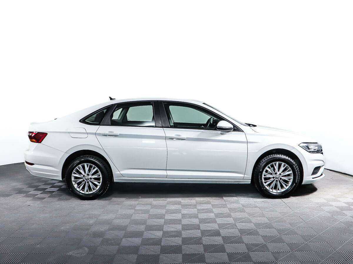 Volkswagen Jetta 2019 года с пробегом. Фото: #3
