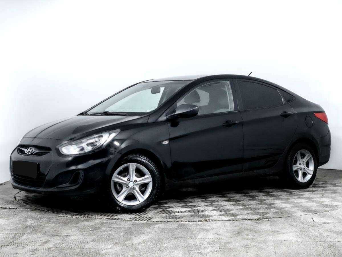 Hyundai Solaris 2012 года с пробегом. Посмотреть фото