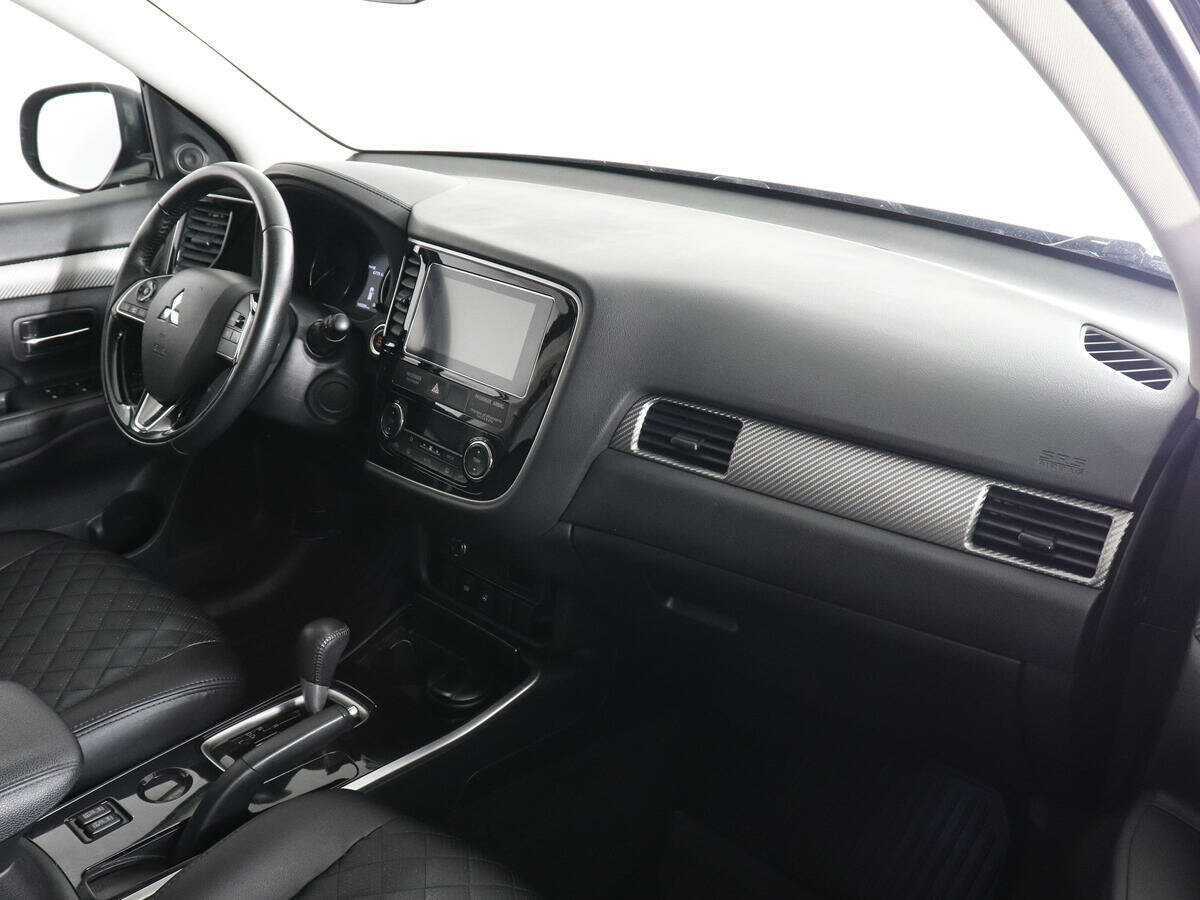 Mitsubishi Outlander 2018 года с пробегом. Фото: #9