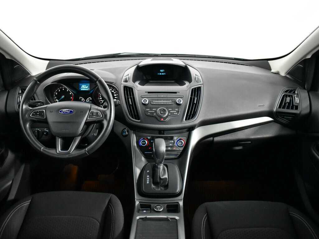 Ford Kuga 2017 года с пробегом. Фото: #11