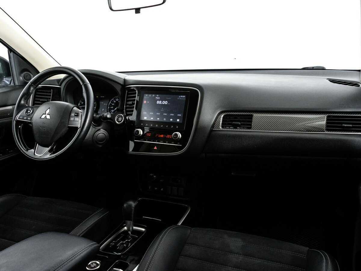 Mitsubishi Outlander 2021 года с пробегом. Фото: #8