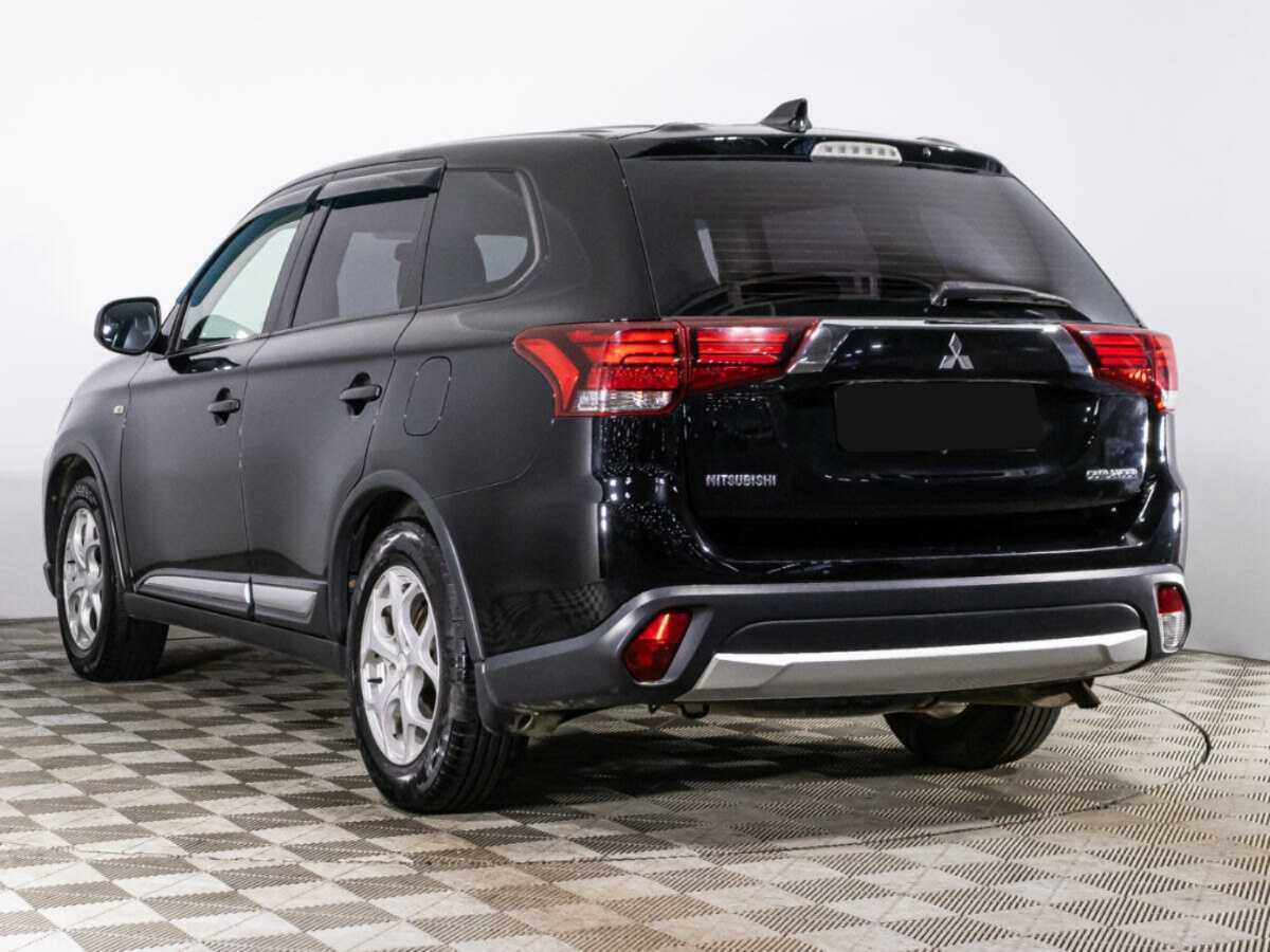 Mitsubishi Outlander 2017 года с пробегом. Фото: #5