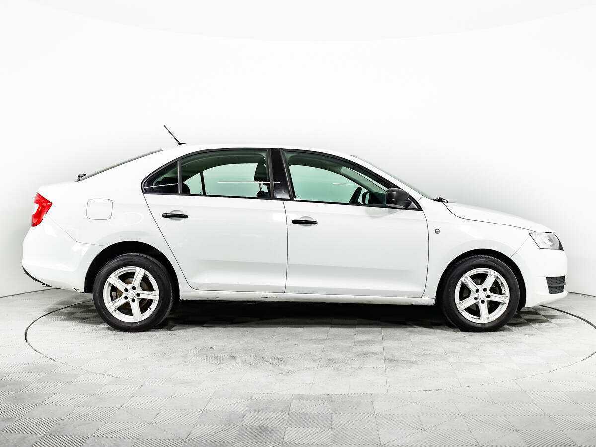Skoda Rapid 2017 года с пробегом. Фото: #3